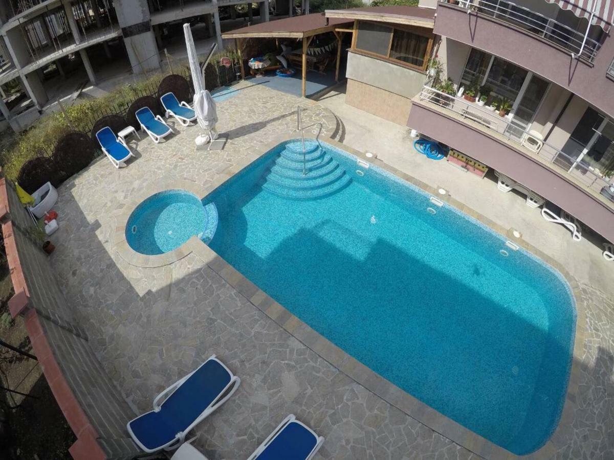 Anfid Apartments Burgas Esterno foto